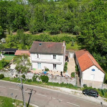 Gite La Providence Saint-Sernin-du-Plain Dış mekan fotoğraf