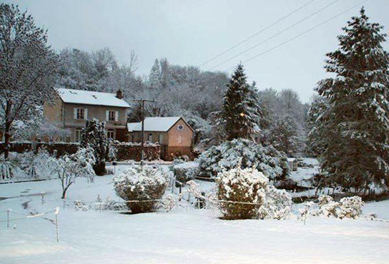 Gite La Providence Saint-Sernin-du-Plain Dış mekan fotoğraf